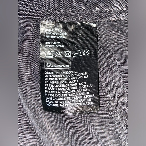 Women’s H&M black midi skirt with front slit size XL - Picture 8 of 16